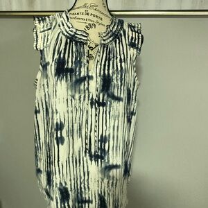 Simply Vera Vera Wang Indigo and White Pleated Blouse
